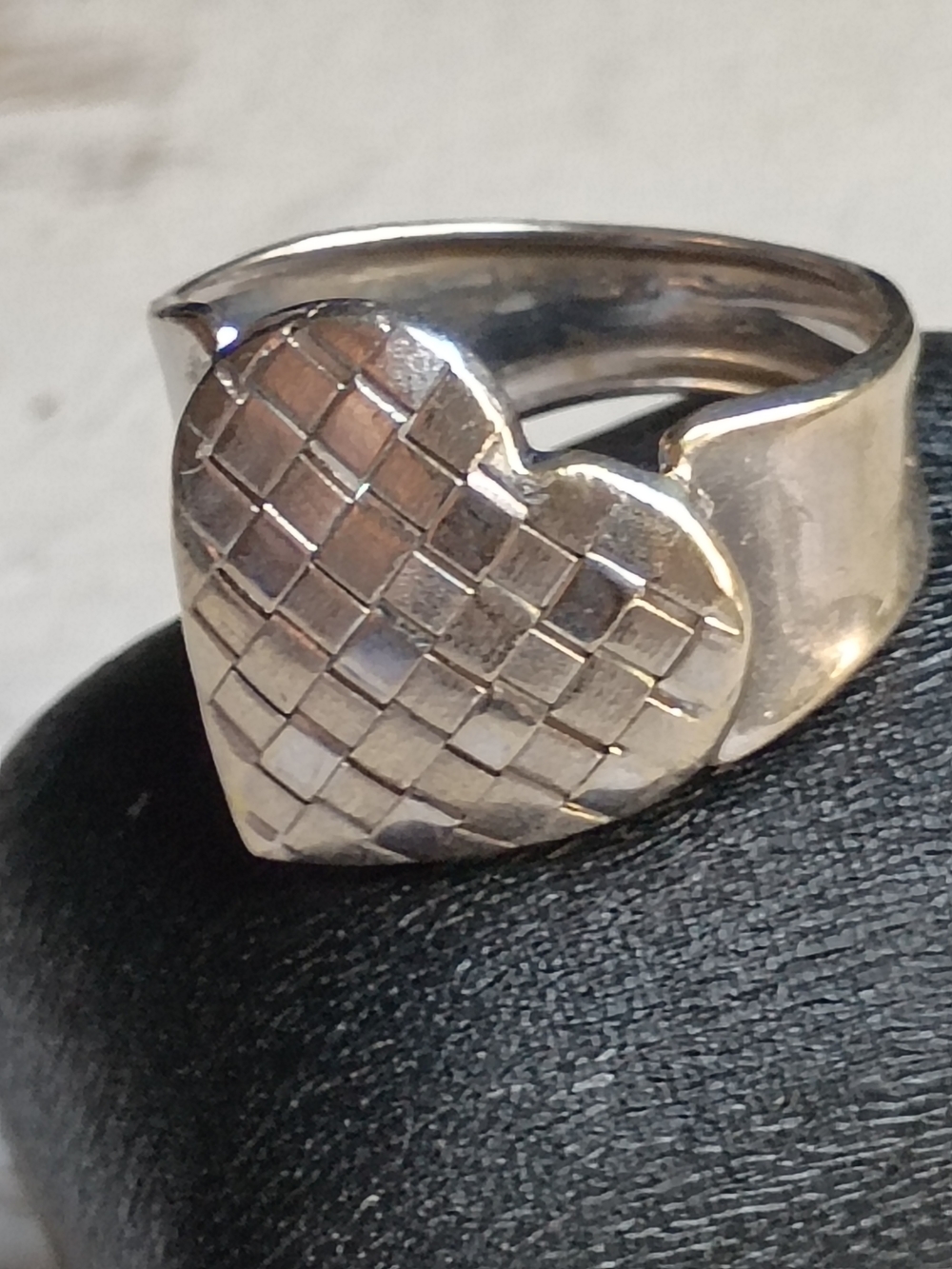 Solid 14k Wht Gold Milor Ring